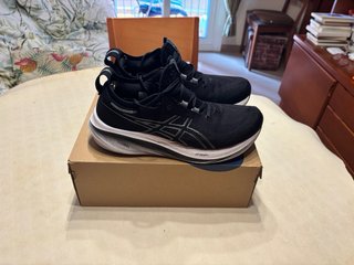 Asics Gel Nimbus 26 Talla 44 Negro