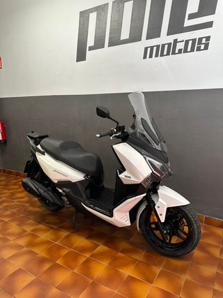 Sym Joyride 300cc Maxi Scooter