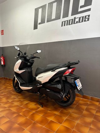 Sym Joyride 300cc Maxi Scooter