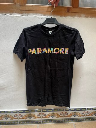 Camiseta de grupo de musica Paramore Negra