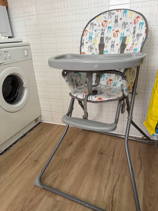 Trona de bebé con estampado de animales