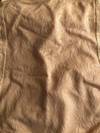 Braga moldeadora Clara beige talla 44 nueva