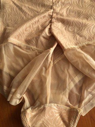 Braga moldeadora Clara beige talla 44 nueva
