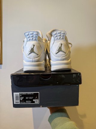 Air Jordan 4 retro (AJ)