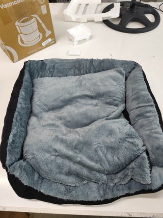 Lionto Cama/Cojín Perro 75x60 cm