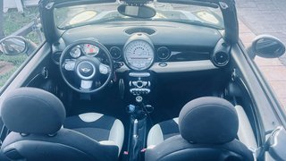 MINI Cabrio 2010