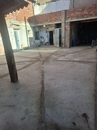 Chalet en venta en Luceni