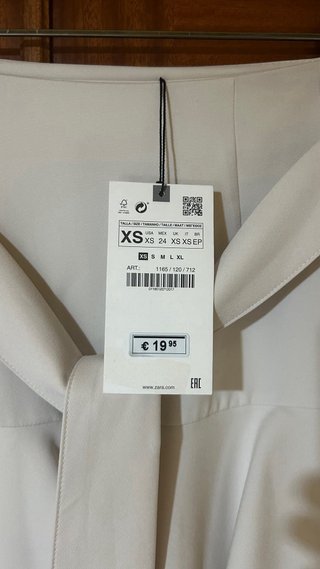 Falda-pantalón Zara blanca volante