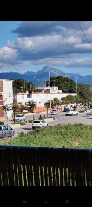 Piso con plaza de garaje y trastero, amueblada