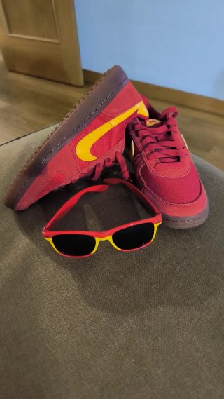Zapatillas Nike Talla 38 Rojas y Amarillas.