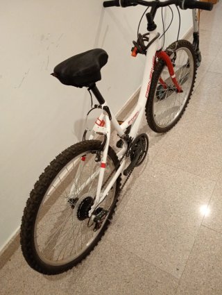 Bicicleta DENBIKE blanca y roja