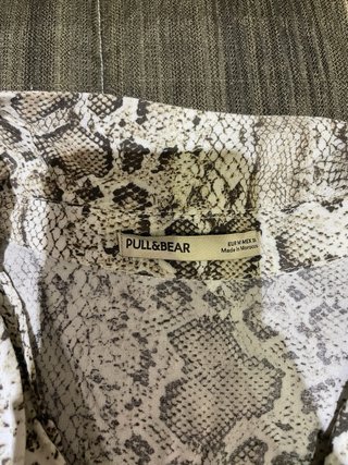 Camisa manga corta estampado serpiente