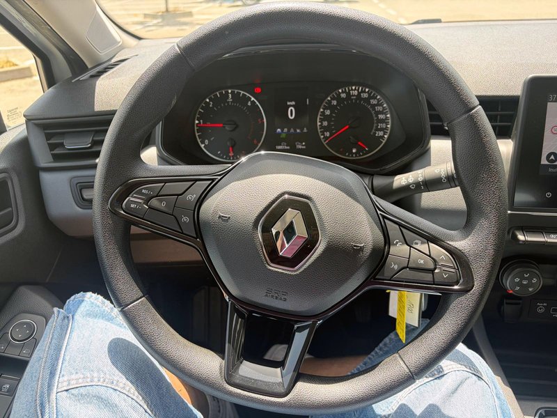Renault Clio 2022, foto 11