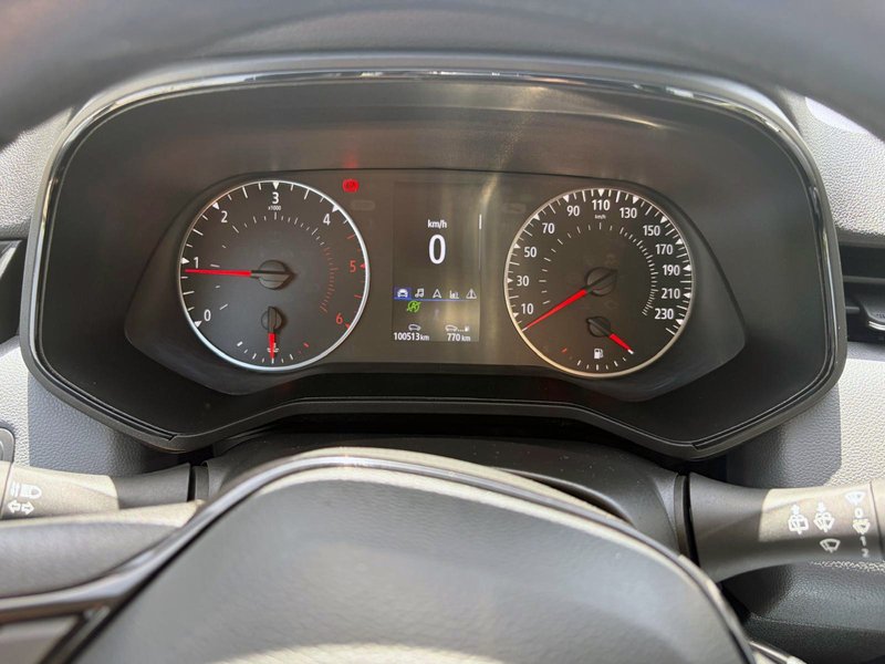 Renault Clio 2022, foto 16
