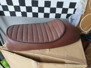 Asiento Café Racer Marrón