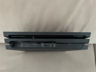 Play station 4 pro
