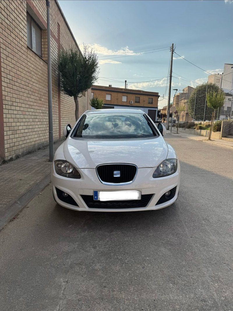 SEAT Leon 2010 105cv - foto 1