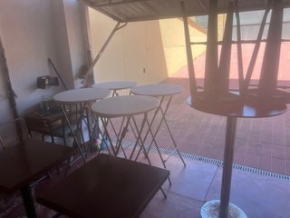 Mesa de cafetería cuadrada
