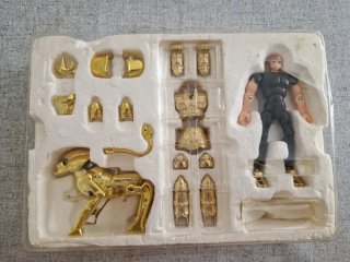 Leo 1987 Caballero Oro Bandai Completo