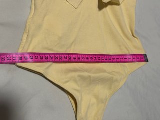 Body Zara volantes amarillo