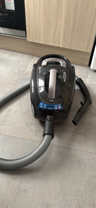 Aspiradora Nilfisk 900W
