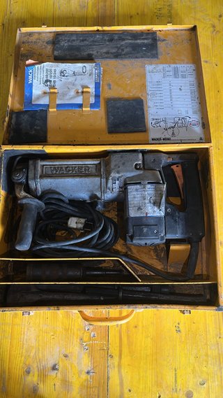 Martillo Demoledor Wacker Profesional + Maletín
