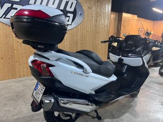 Suzuki Burgman 650