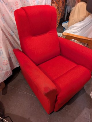 Poltrona relax reclinabile in tessuto rosso