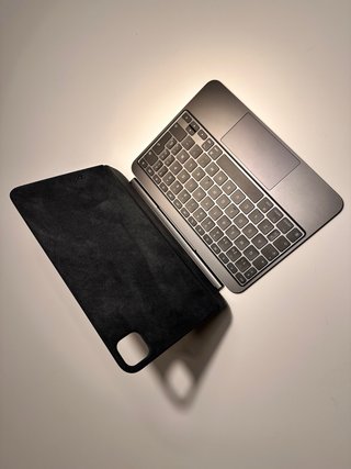 Magic Keyboard iPad Pro 11” M4 Negro