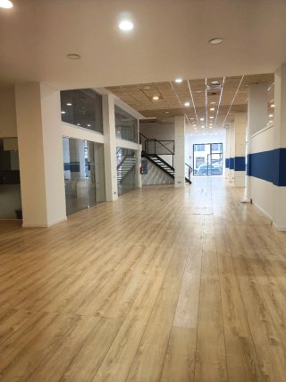 se alquila local comercial 570 m/2