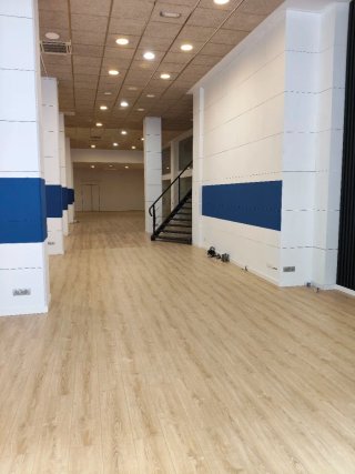 se alquila local comercial 570 m/2