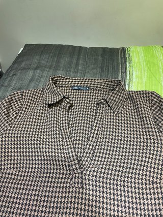 Top manga larga estampado pata de gallo