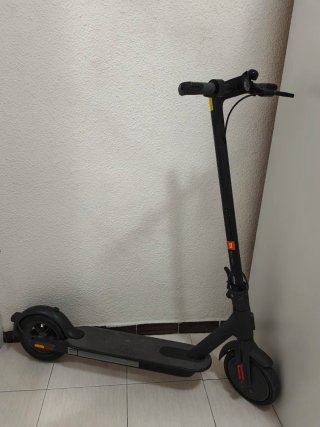Patinete Eléctrico Negro marca xiaomid
