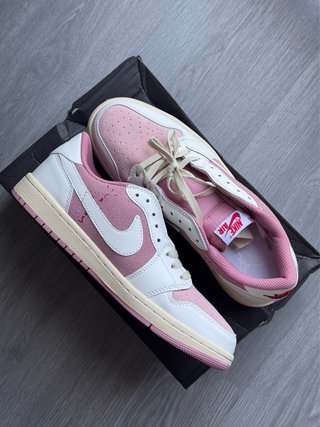 Air Jordan 1 Low x Travis Scott Rosa Pastel