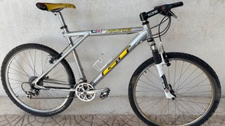 Bicicleta GT Avalanche Montaña