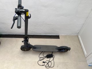 Patinete Xiaomi Mi Electric Scooter 3 + Candado