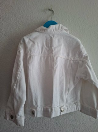 Cazadora vaquera blanca Zara 6 años