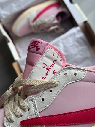 Nike Travis Scott Tropical Pink