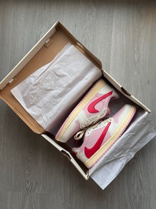 Nike Travis Scott Tropical Pink
