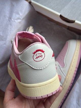 Nike Travis Scott Tropical Pink