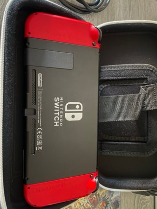 Nintendo Switch + Accesorios + Juegos (digital!)