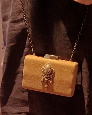 Bolso con cadena