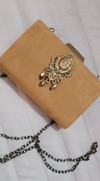 Bolso con cadena