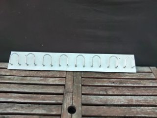 Perchero antiguo metal cromado y madera 8 perchas