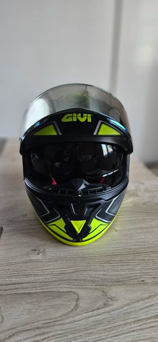 Casco integral GIVI