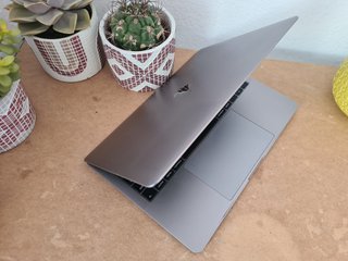 Apple MacBook Pro 13 2017 8GB 512 GB Touch Bar
