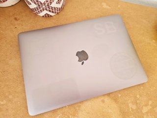 Apple MacBook Pro 13 2017 8GB 512 GB Touch Bar