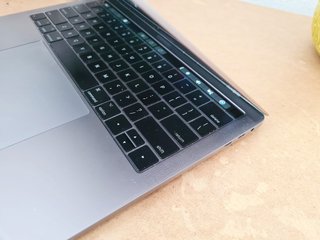 Apple MacBook Pro 13 2017 8GB 512 GB Touch Bar