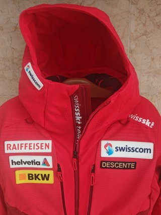 DESCENTE SWISS SKI TEAM JACKET M