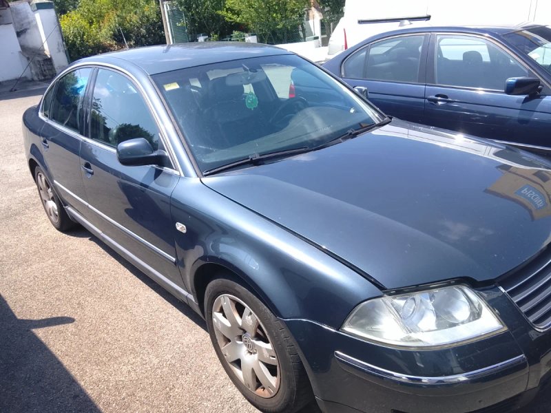 Volkswagen Passat 2005 - foto 1